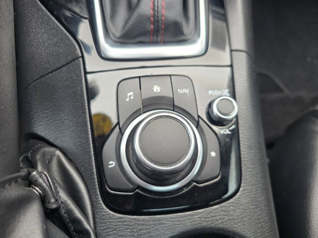 Used 2016 MAZDA MAZDA3 s Grand Touring image 28