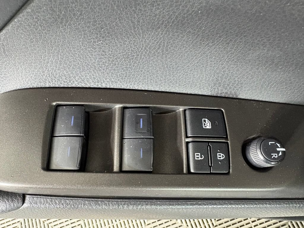 Used 2023 Toyota Camry SE FWD image 13