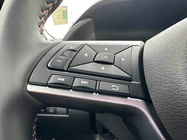 Used 2025 Nissan Sentra SR FWD image 14
