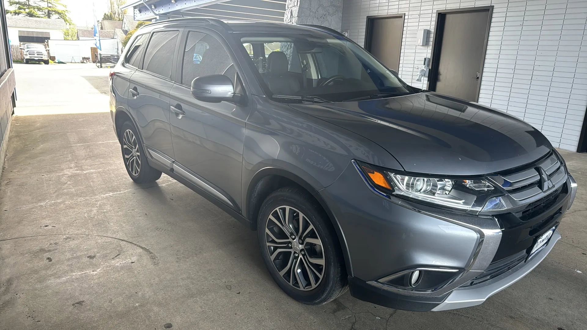 Used 2016 Mitsubishi Outlander SEL AWD/4WD image 5