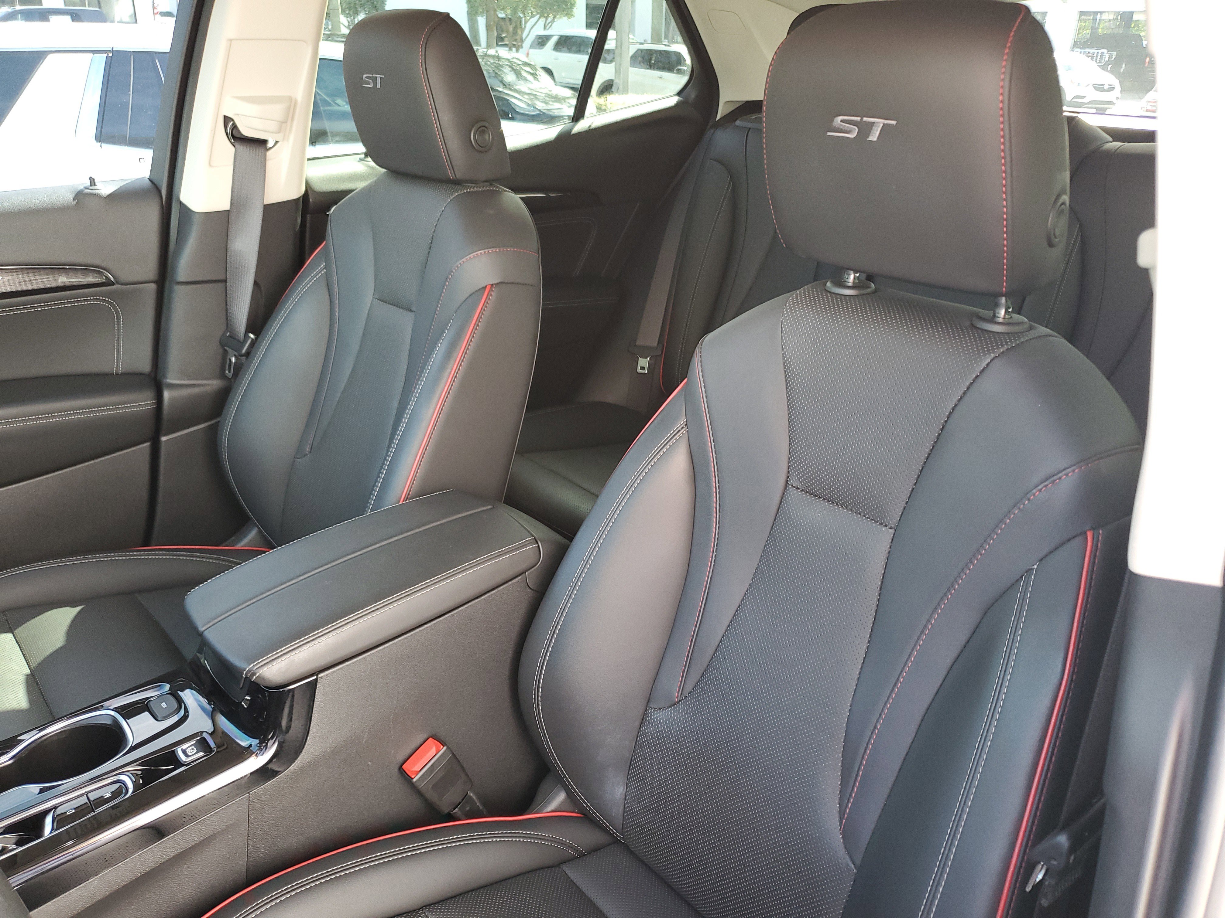 Used 2023 Buick Envision Essence w/ Sport Touring Package image 21