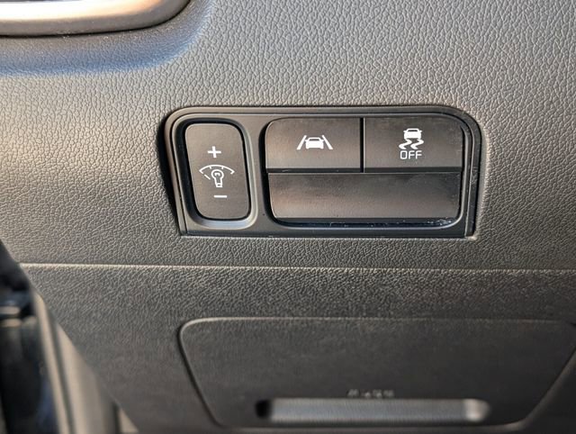 Used 2023 Kia Sorento LX image 34