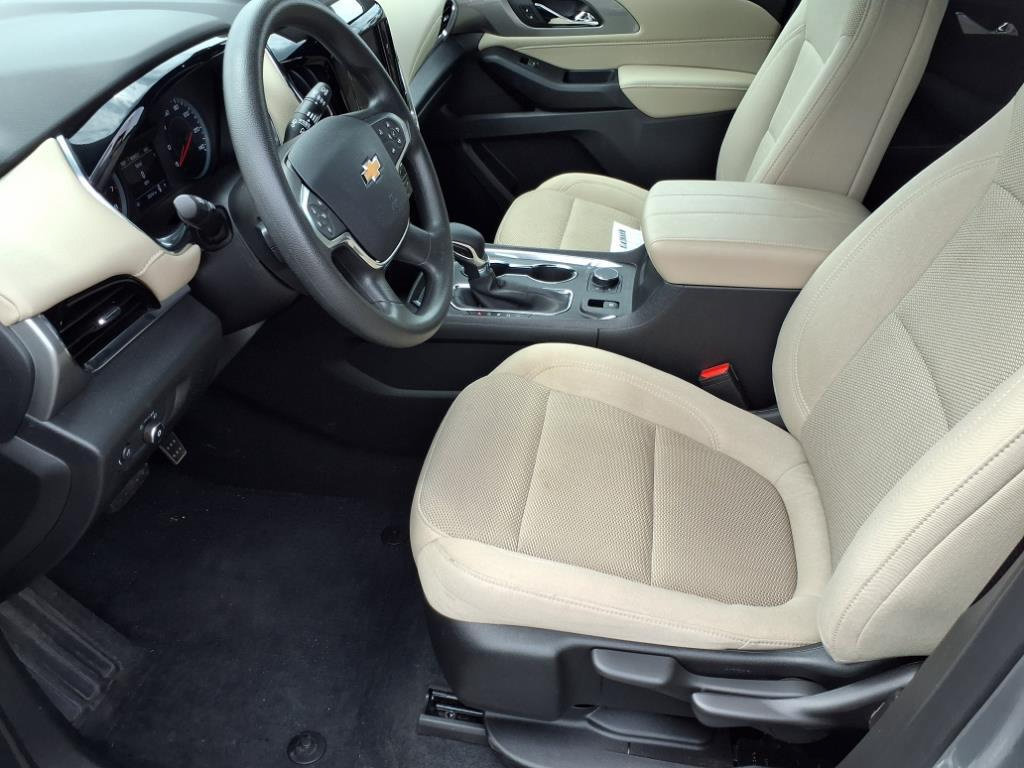 Used 2023 Chevrolet Traverse LS AWD/4WD image 6