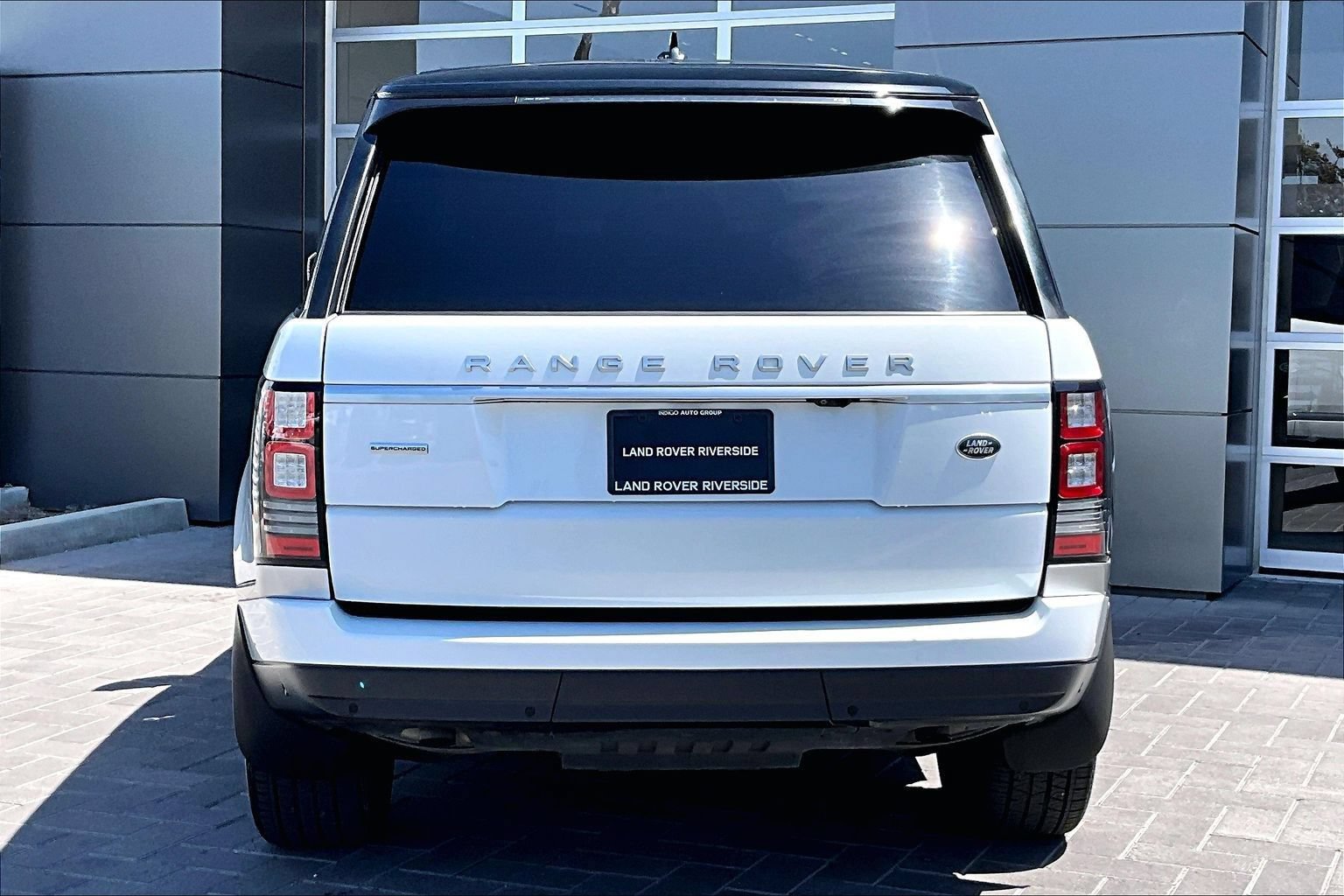 Used 2016 Land Rover Range Rover Supercharged AWD/4WD image 4