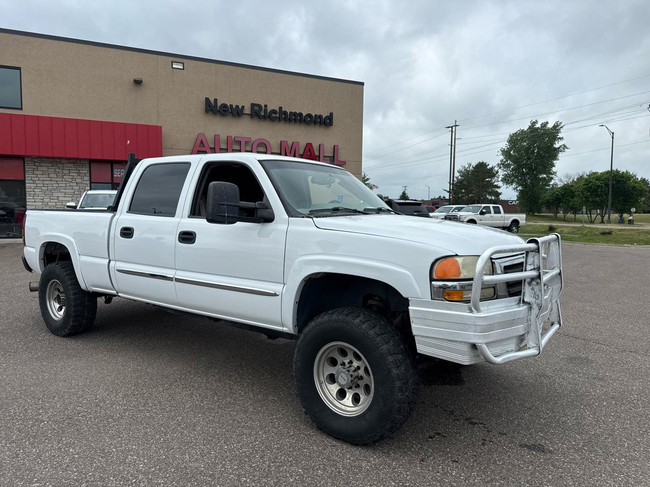 Used 2006 GMC Sierra 2500 SLE w/ Onstar Plus Package AWD/4WD image 7