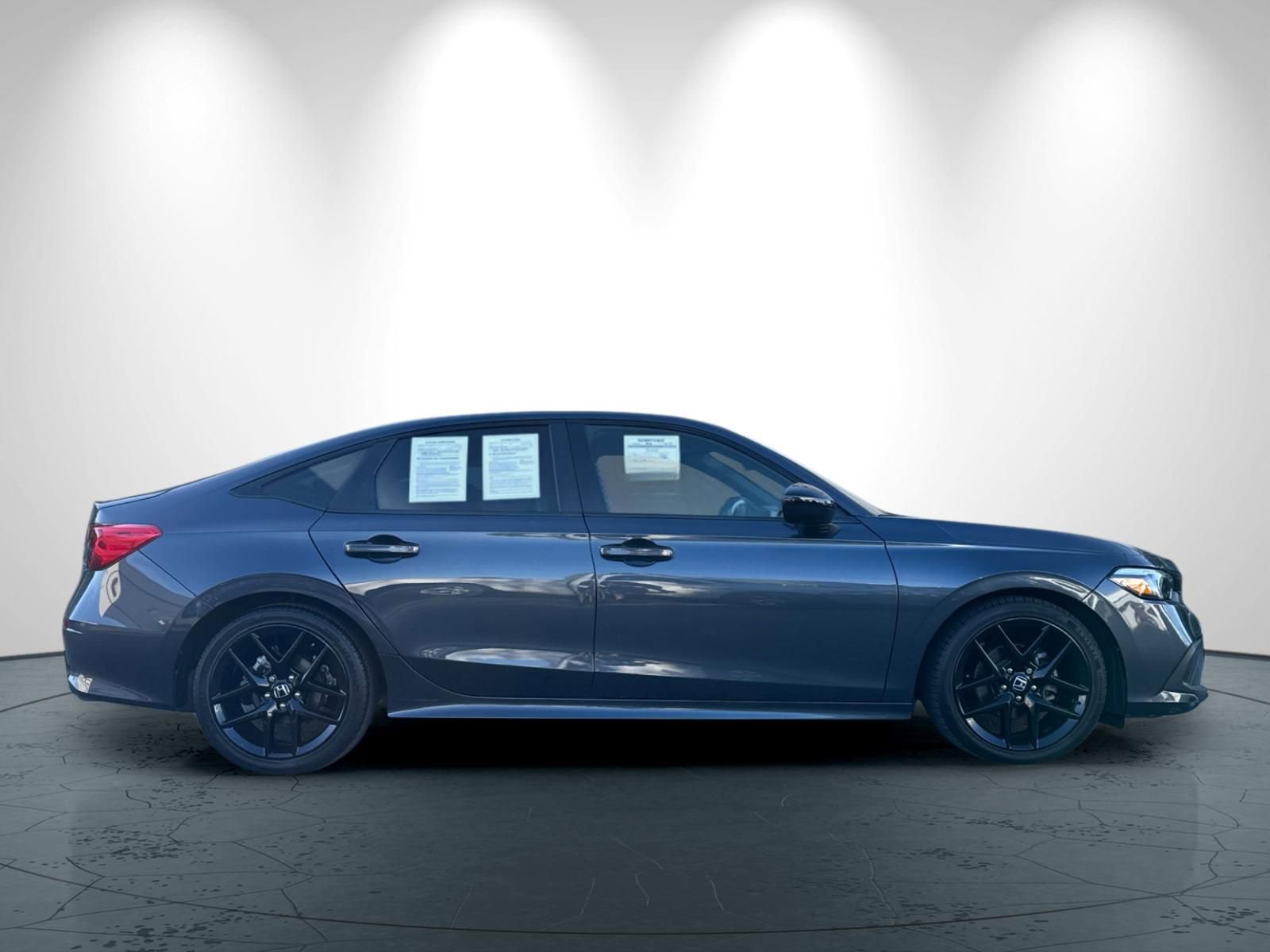 Used 2022 Honda Civic Sport image 3