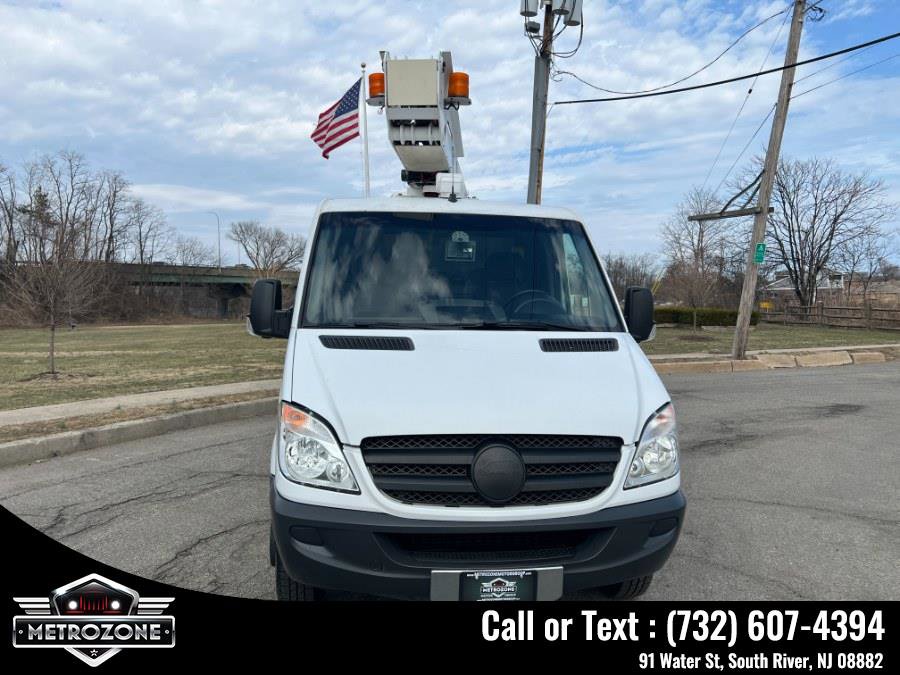 Used 2012 Mercedes-Benz Sprinter 3500 w/ High Idle Fixed Pkg image 3