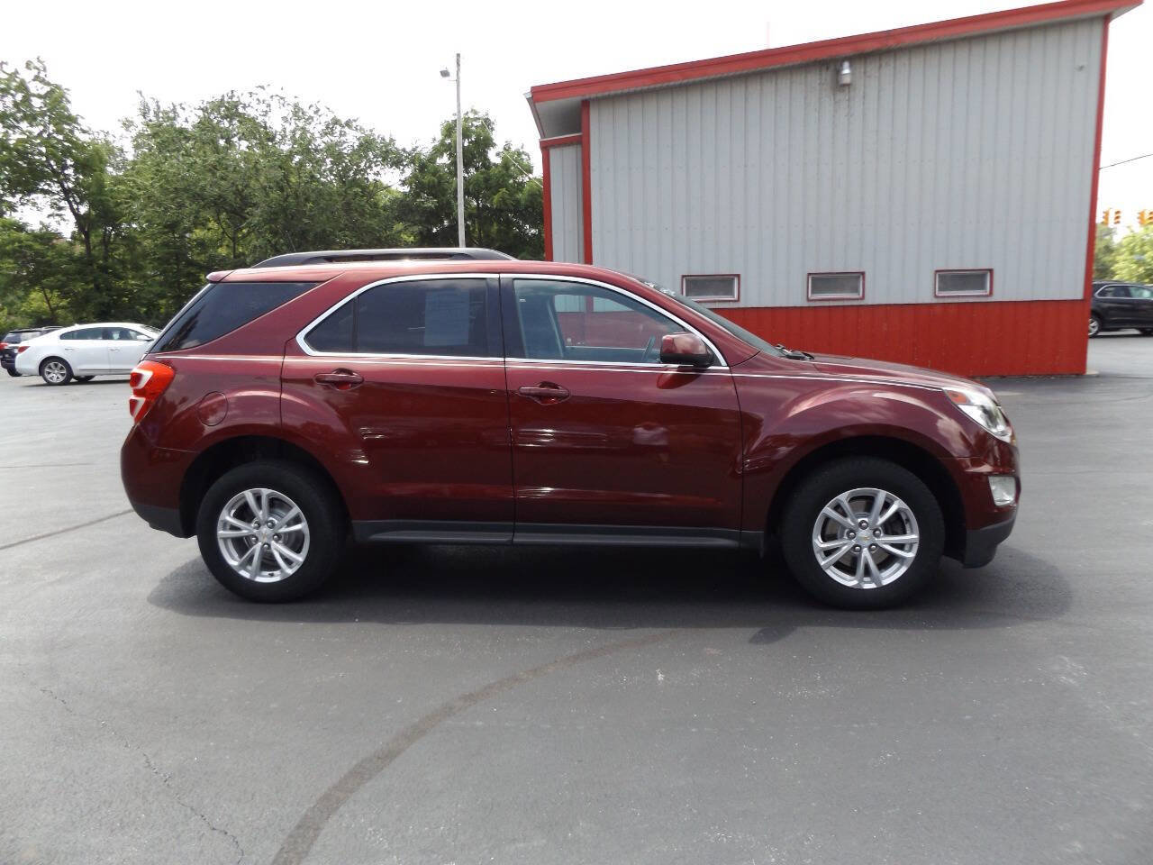 Used 2017 Chevrolet Equinox LT w/ Convenience Package image 6