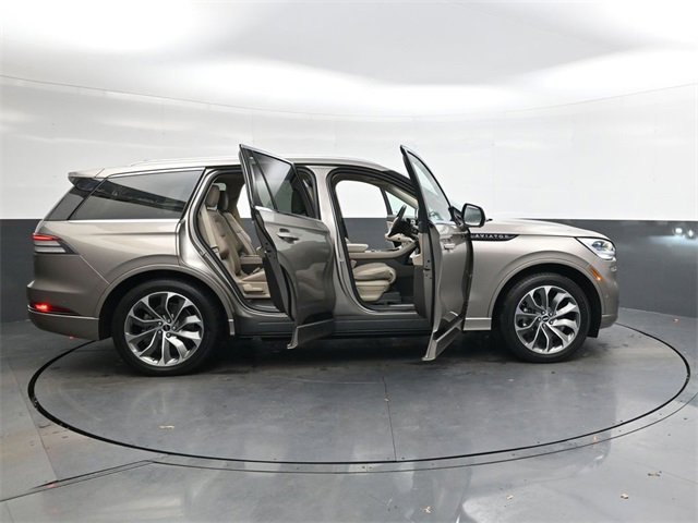 Used 2021 Lincoln Aviator Grand Touring w/ Equipment Group 301A image 31