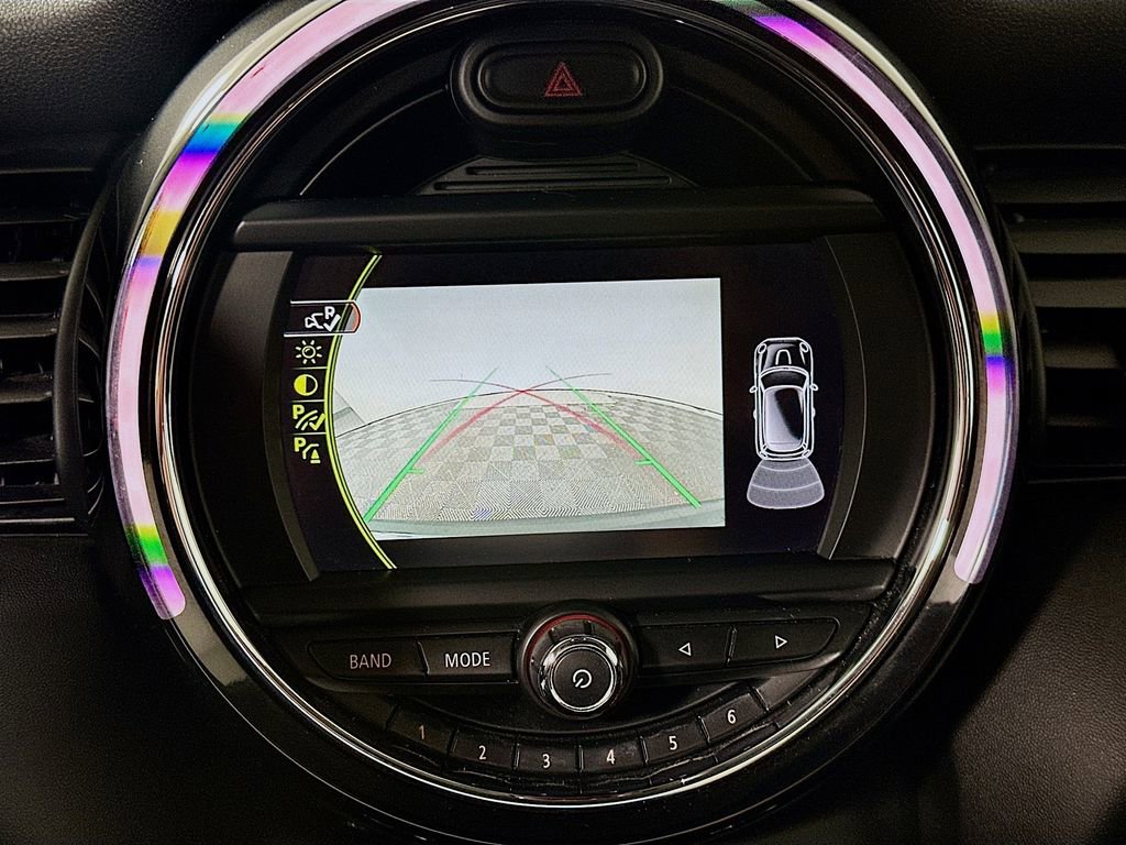 Used 2018 MINI Cooper 2-Door Hardtop image 13