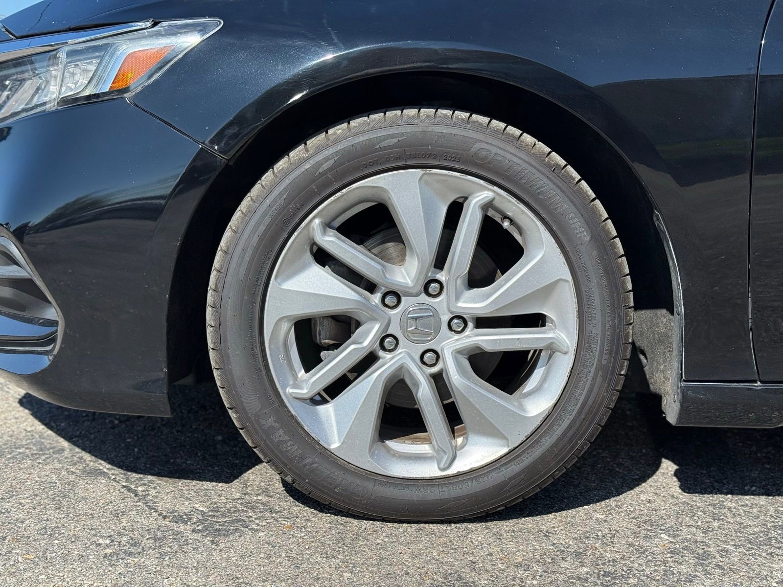 Used 2018 Honda Accord LX image 6