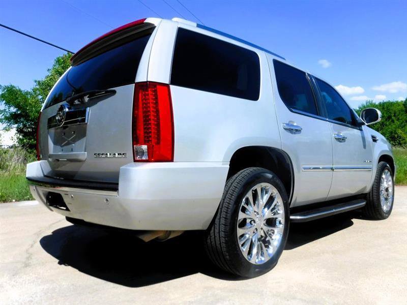 Used 2011 Cadillac Escalade Luxury AWD/4WD image 7