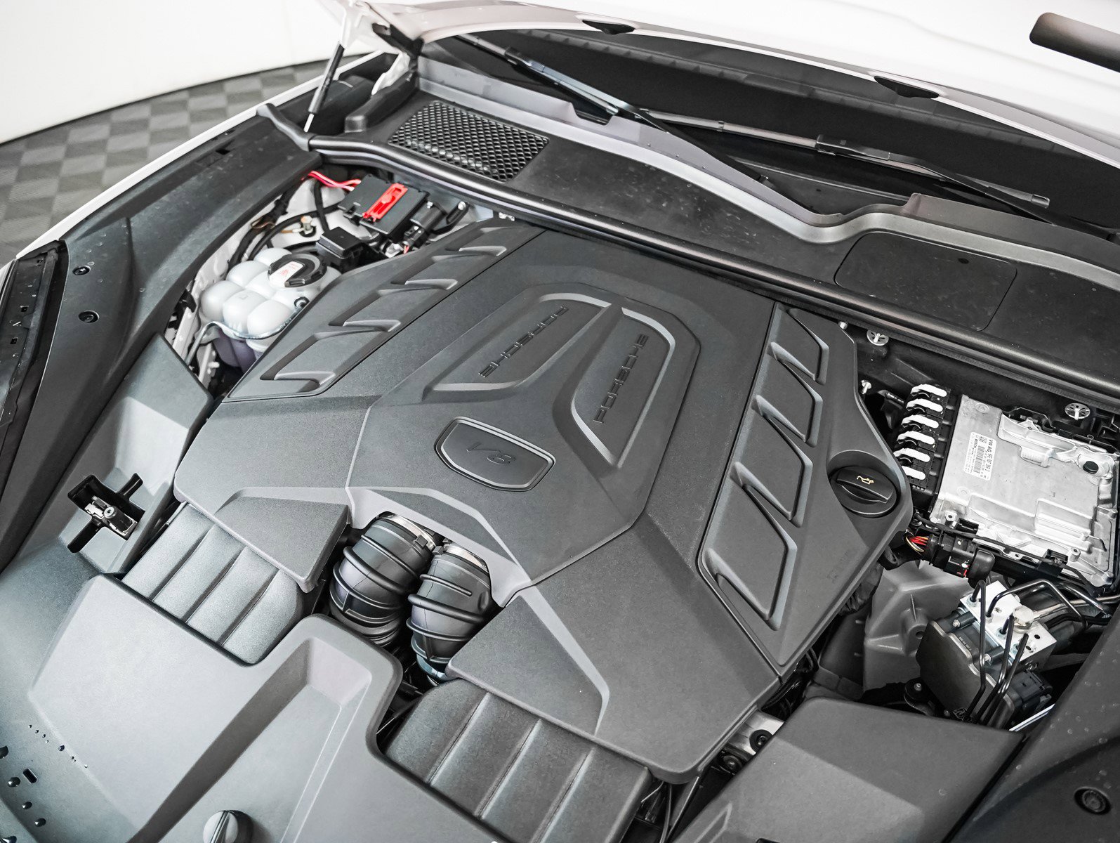 New 2026 Porsche Cayenne S image 12