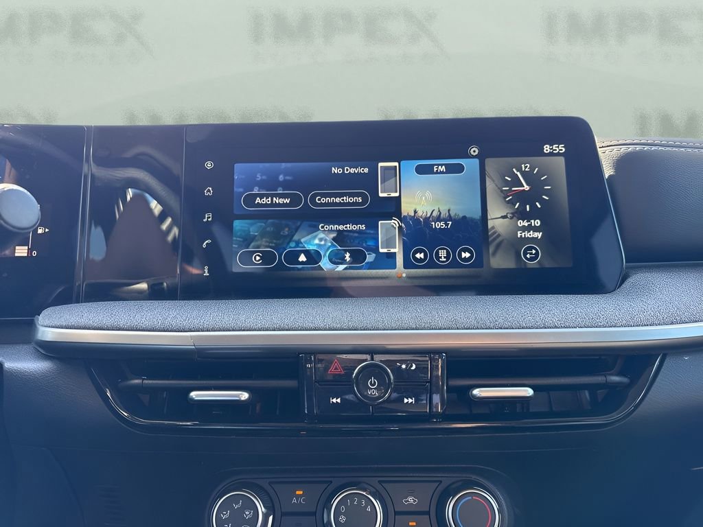 Used 2025 Nissan Kicks SV FWD image 18