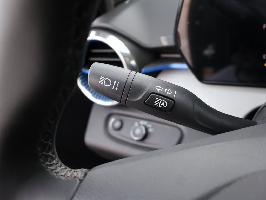 New 2026 Chevrolet Trax LT w/ Driver Confidence Package image 14