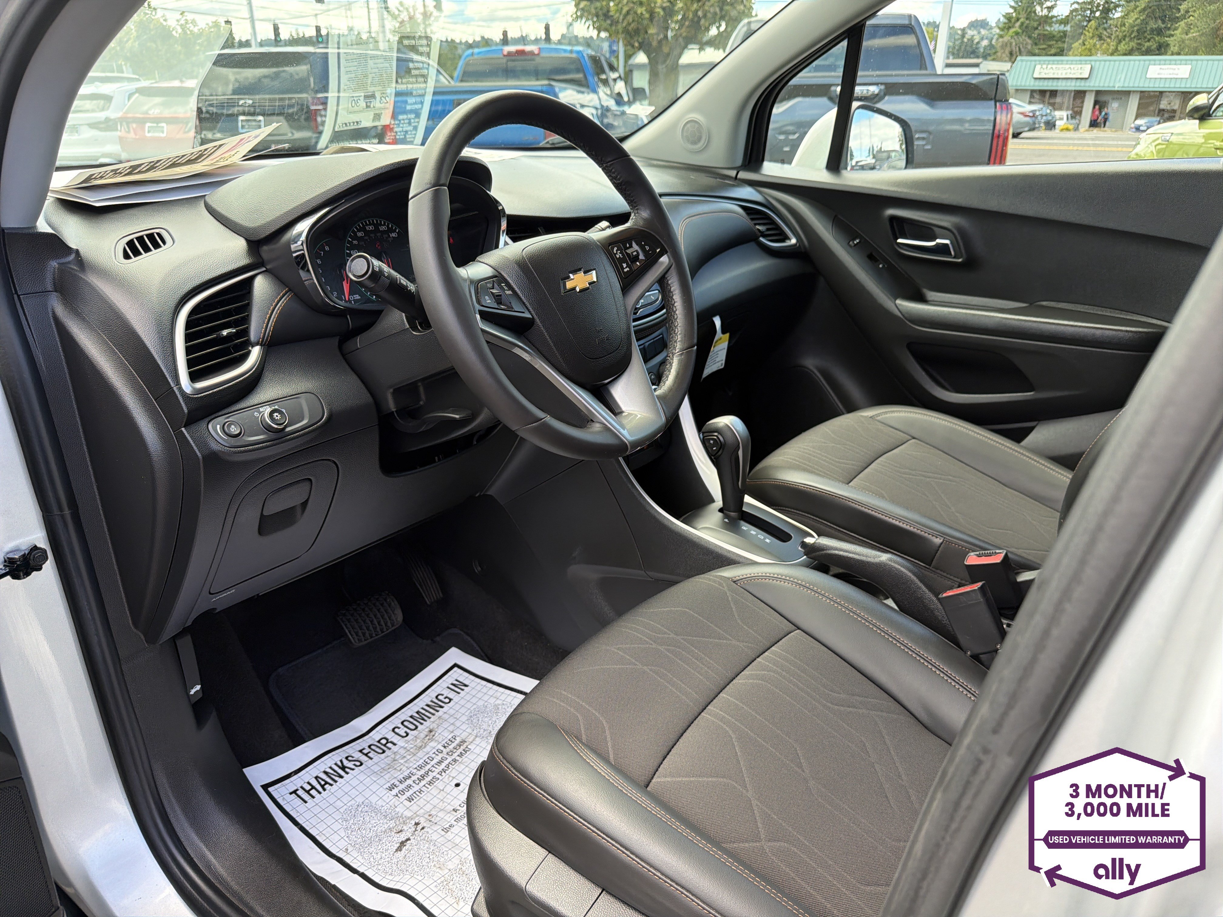 Used 2022 Chevrolet Trax LT w/ LT Convenience Package AWD/4WD image 9
