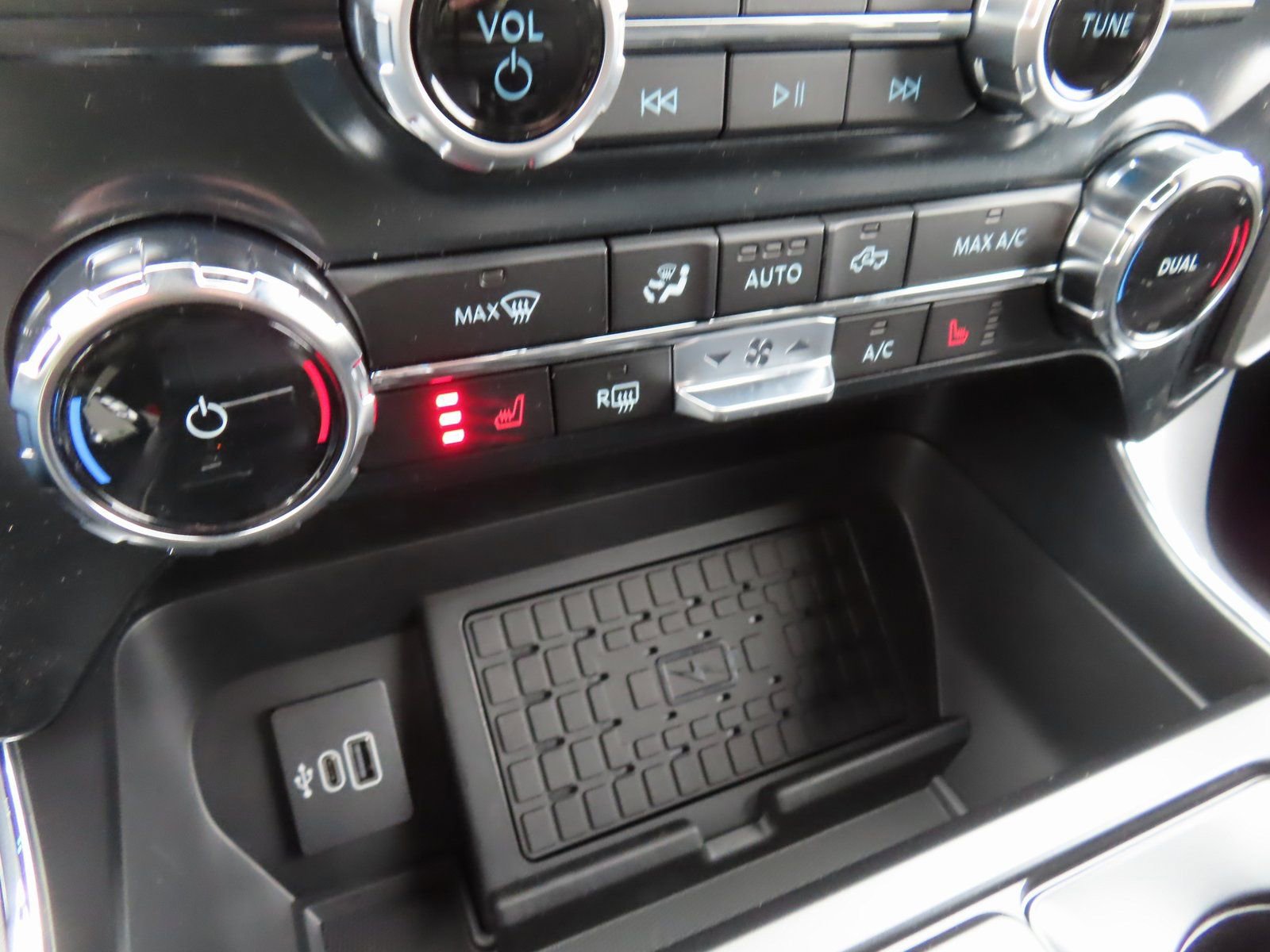 New 2026 Ford F150 XLT w/ Equipment Group 302A MID image 15