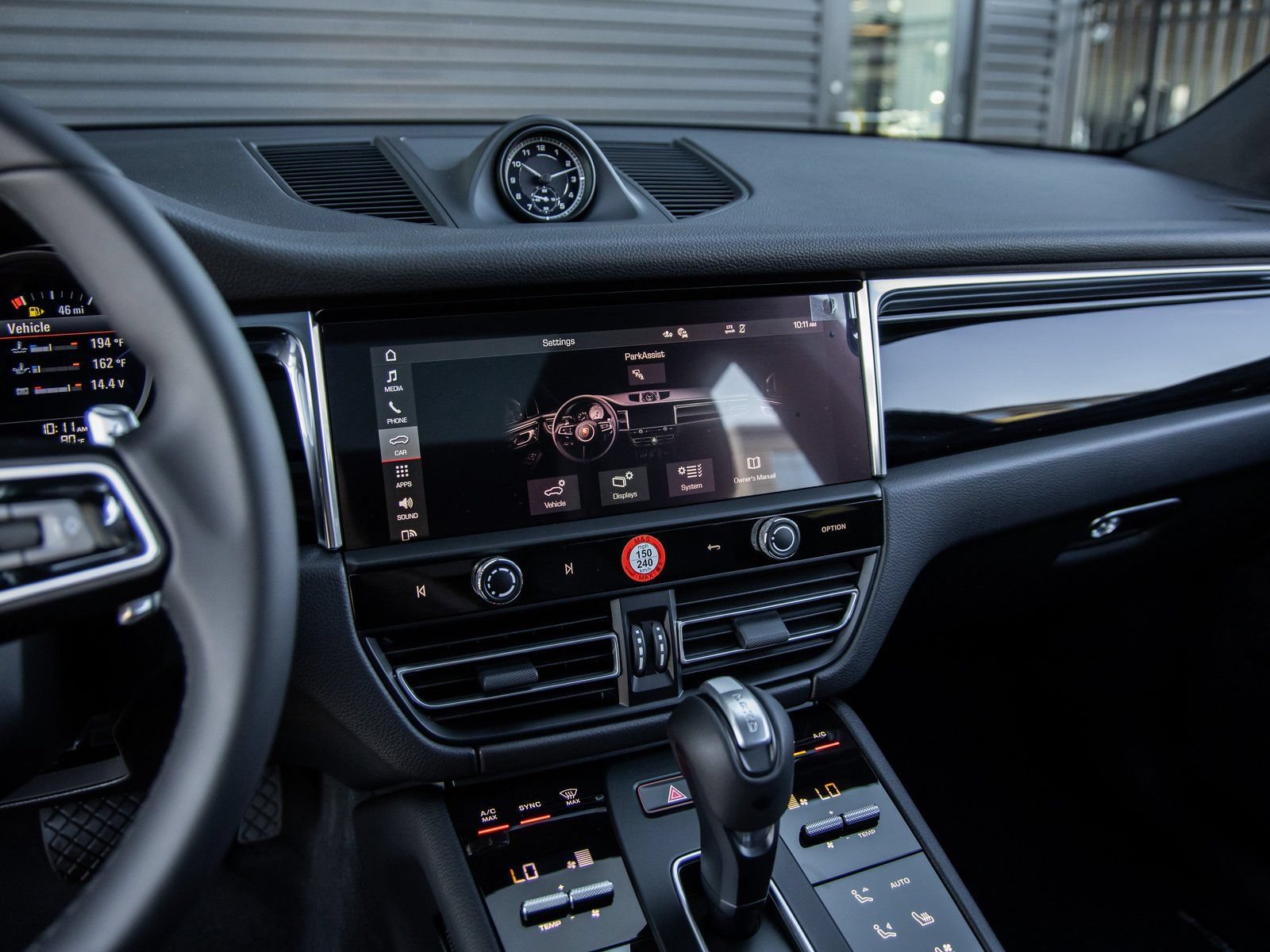 Certified 2026 Porsche Macan AWD/4WD image 30