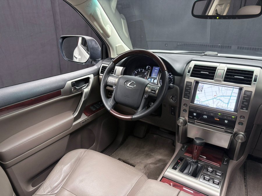 Used 2013 Lexus GX 460 Premium AWD/4WD image 40
