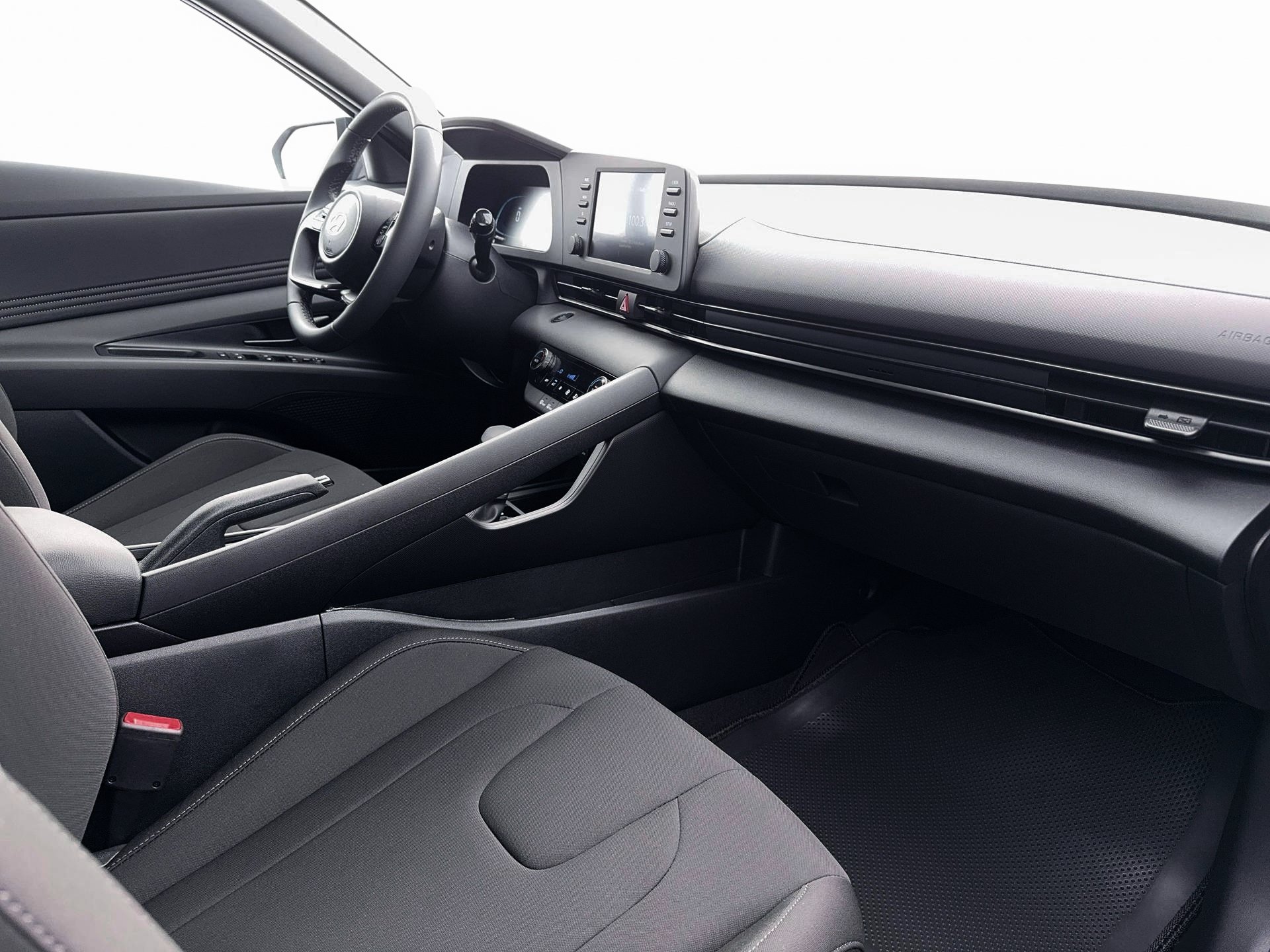New 2026 Hyundai Elantra Sport FWD image 15
