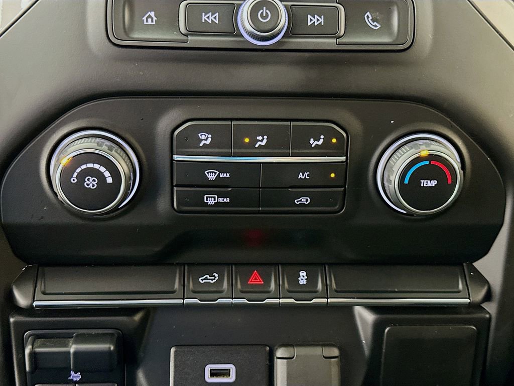 Used 2020 Chevrolet Silverado 2500 Custom w/ Custom Convenience Package image 15