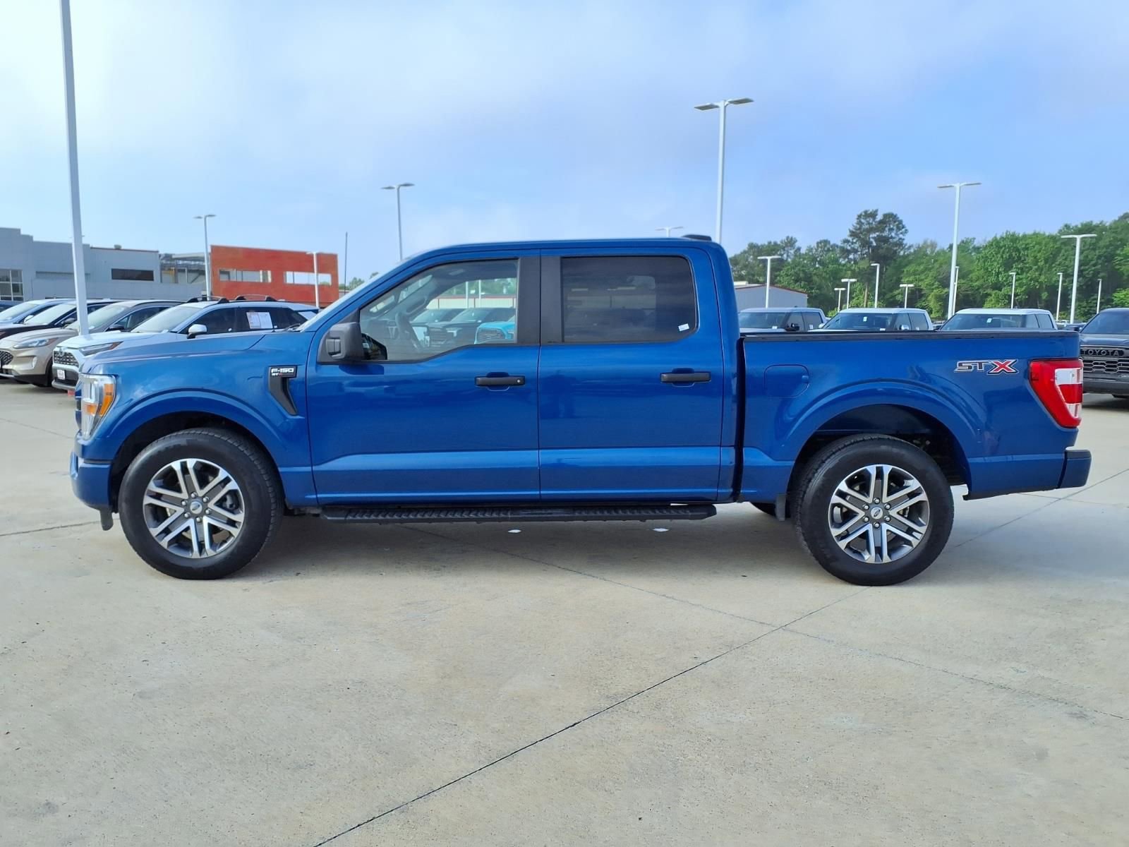 Used 2022 Ford F150 XL w/ STX Appearance Package RWD image 8