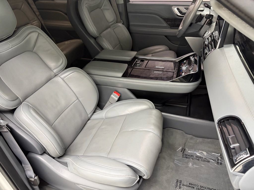 Used 2019 Lincoln Navigator Reserve image 54