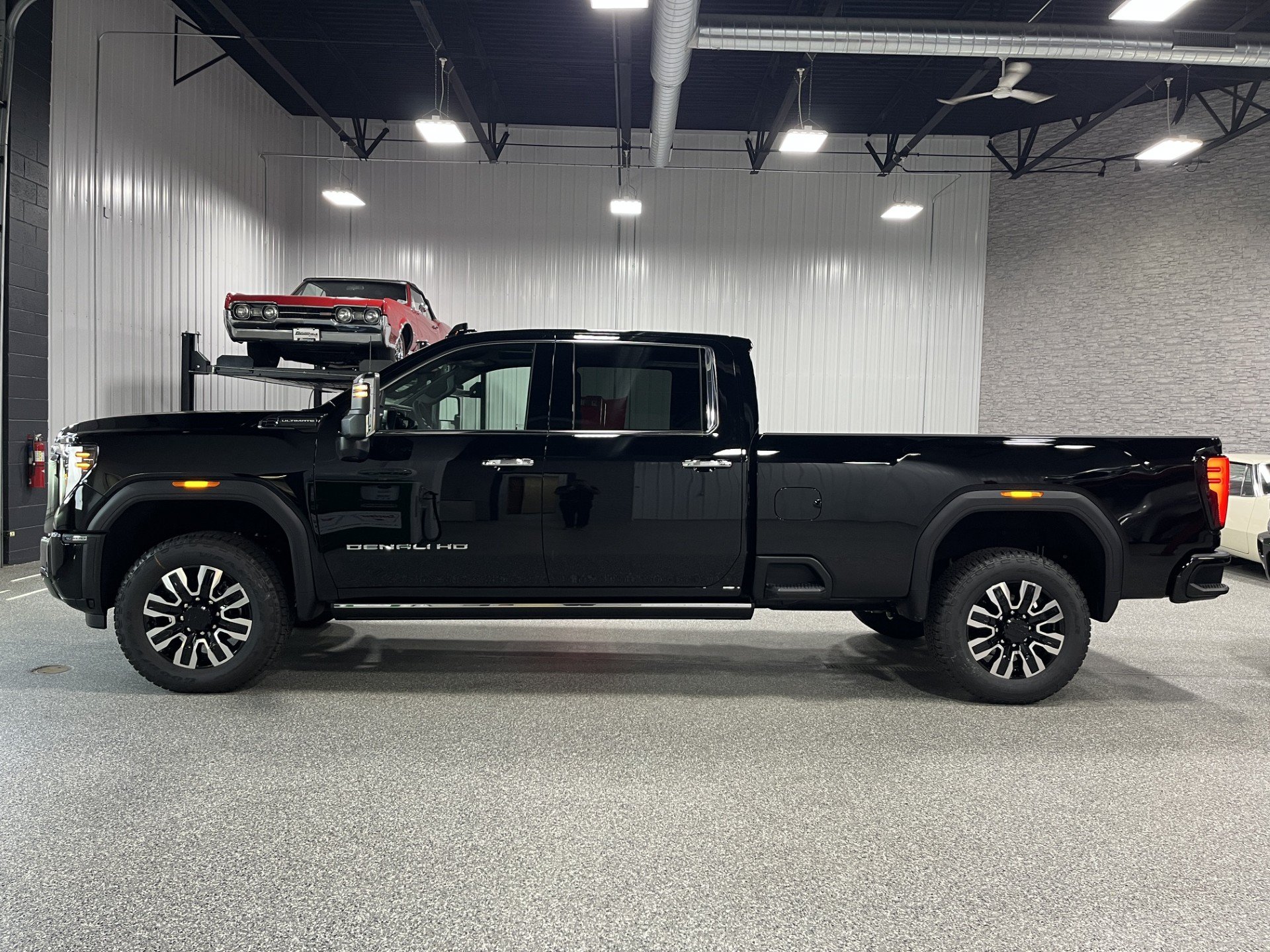 New 2026 GMC Sierra 3500 Denali Ultimate AWD/4WD image 2