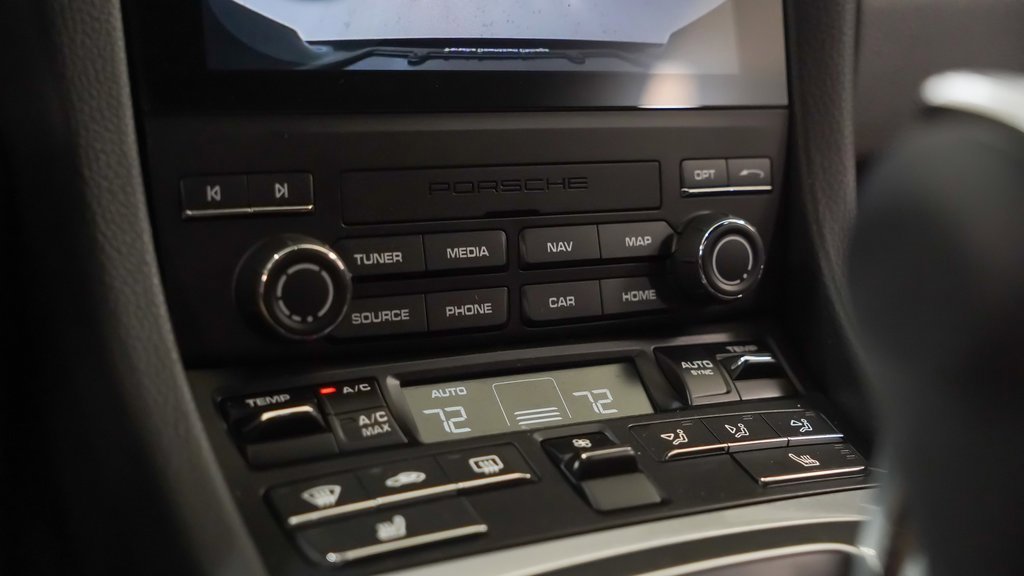 Used 2025 Porsche 718 Boxster image 30