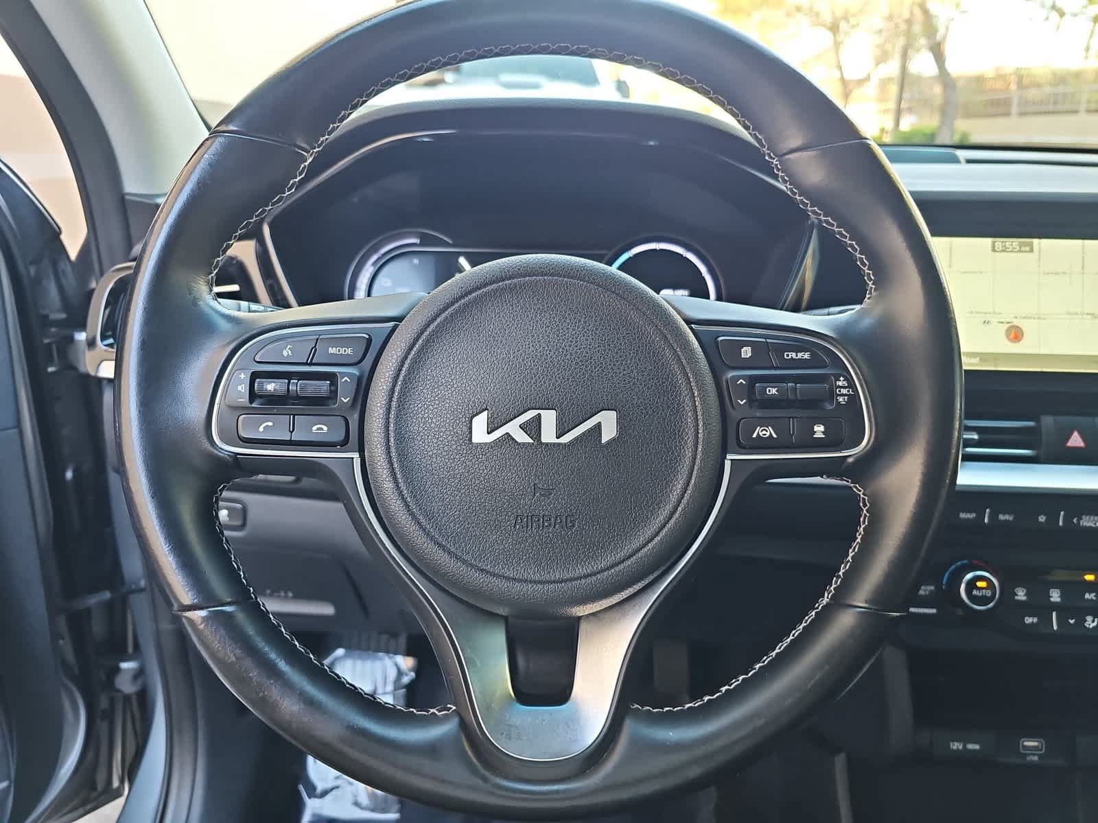 Used 2022 Kia Niro EX FWD image 19