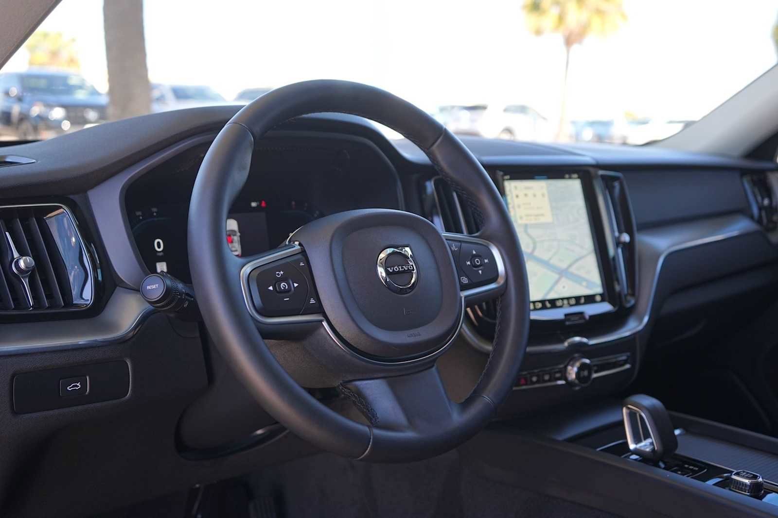 Used 2024 Volvo XC60 B5 Core w/ Protection Package Premier image 2