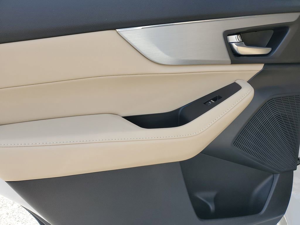 Certified 2024 Acura MDX SH-AWD w/ Technology Package image 17