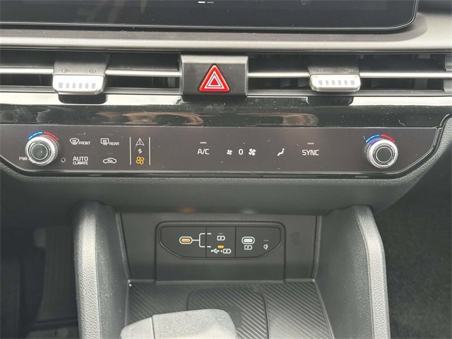 New 2026 Kia Sportage EX w/ EX Panorama Roof Package image 18