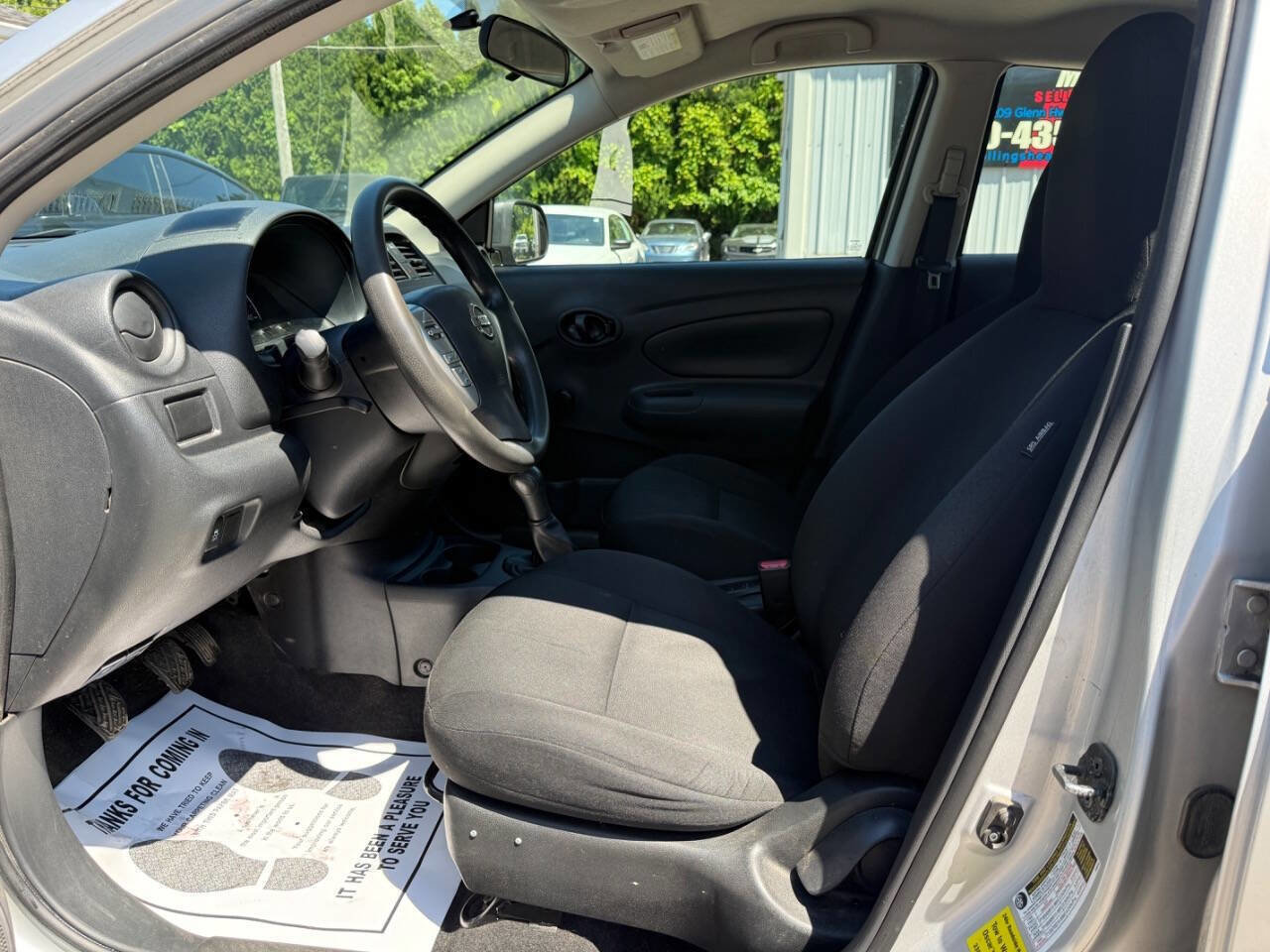 Used 2015 Nissan Versa S FWD image 7