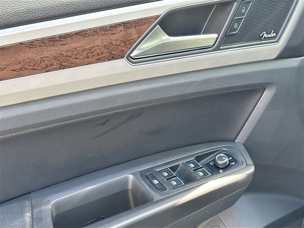 Used 2018 Volkswagen Atlas SEL Premium image 19