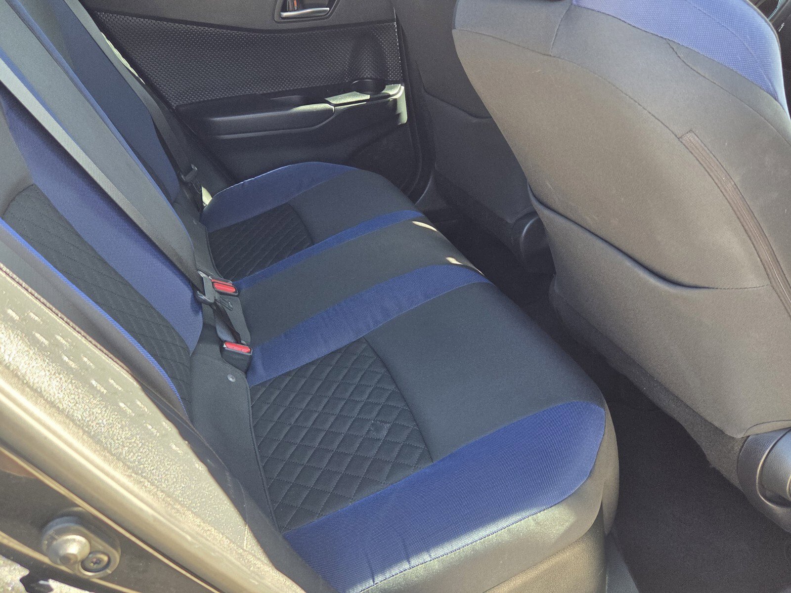 Used 2020 Toyota C-HR XLE image 10