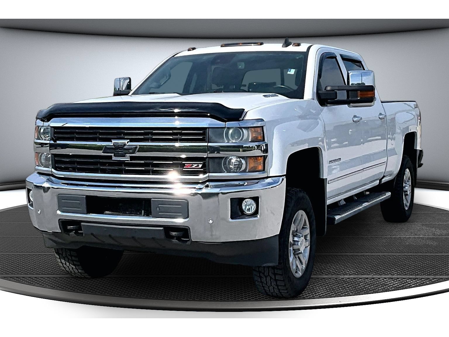 Used 2016 Chevrolet Silverado 2500 LTZ w/ Driver Alert Package AWD/4WD image 16