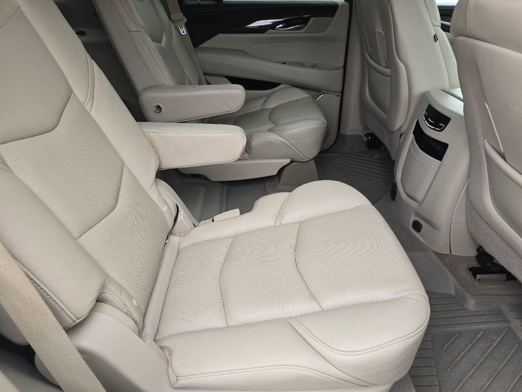 Used 2018 Cadillac Escalade Luxury image 19