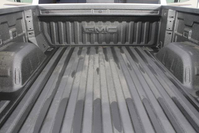 New 2026 GMC Sierra 1500 SLT image 21