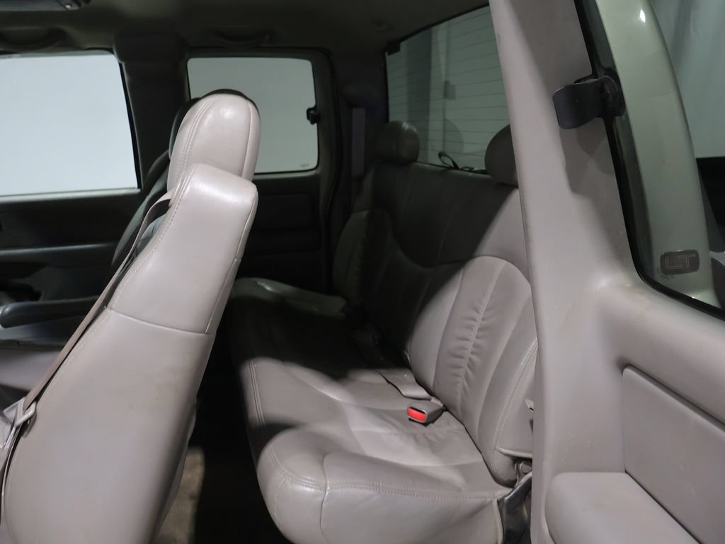 Used 2002 Chevrolet Silverado 1500 LT AWD/4WD image 6