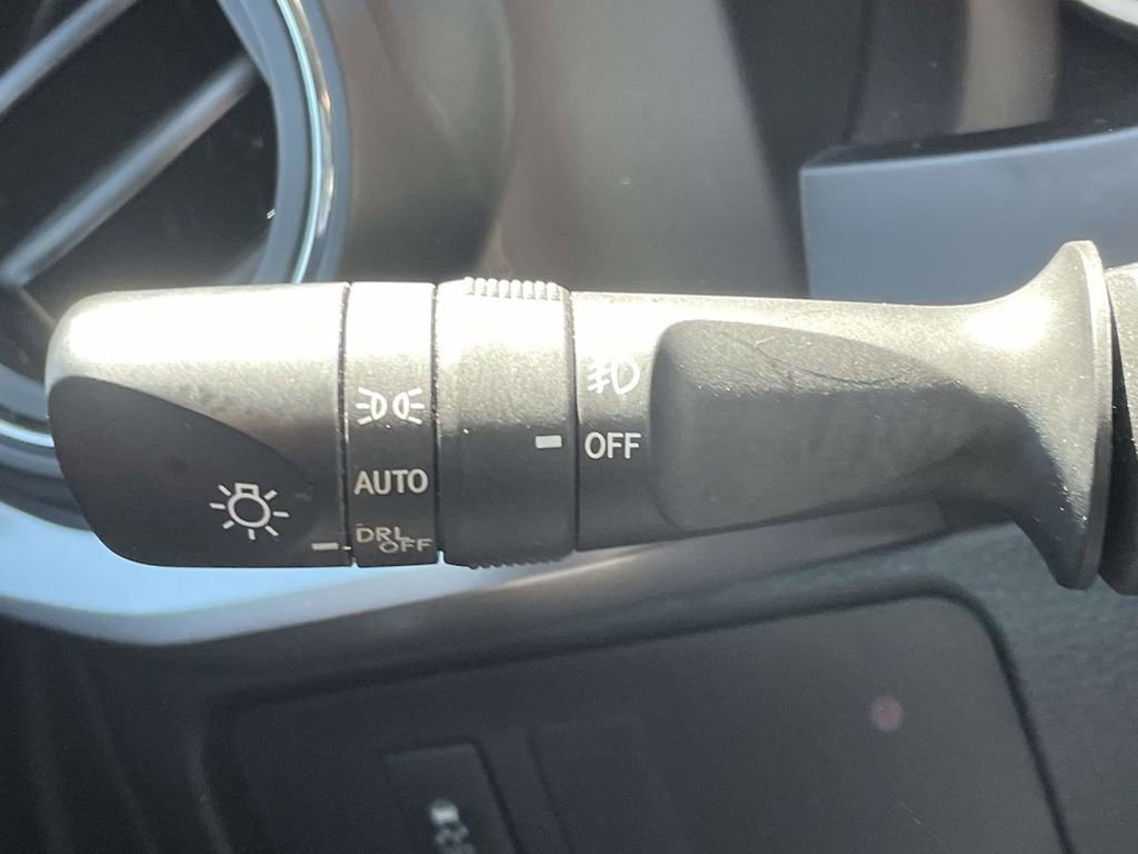 Used 2022 Toyota Tacoma SR5 w/ Technology Package RWD image 31