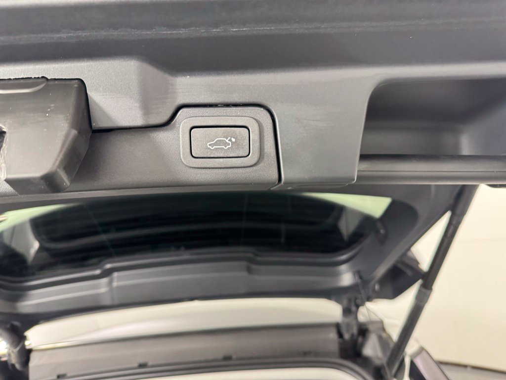 Used 2019 Land Rover Range Rover Evoque SE AWD/4WD image 31