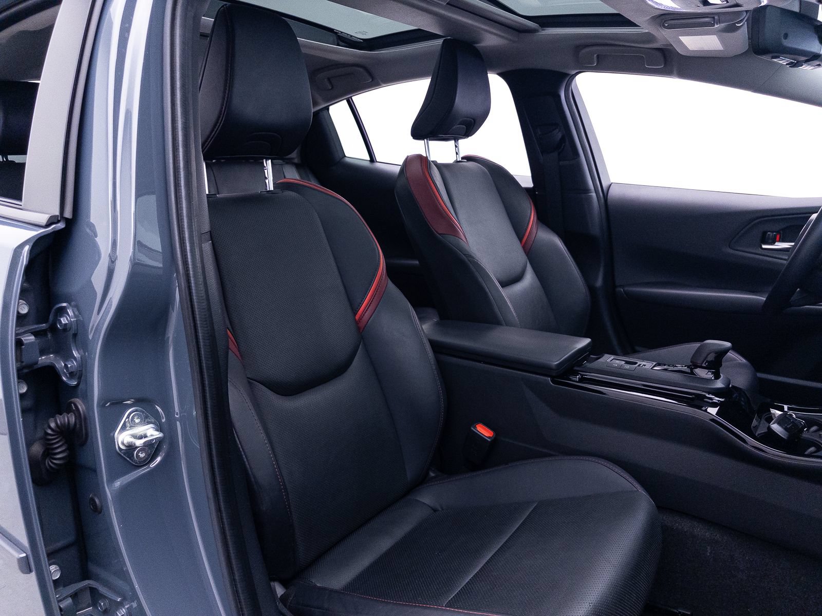 Used 2023 Toyota Prius Prime Premium w/ Advanced Technology Package FWD image 39