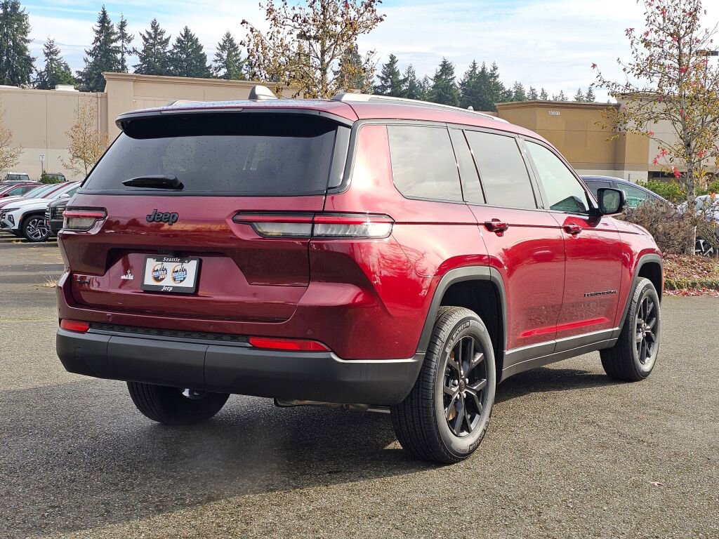 New 2025 Jeep Grand Cherokee L Altitude image 8