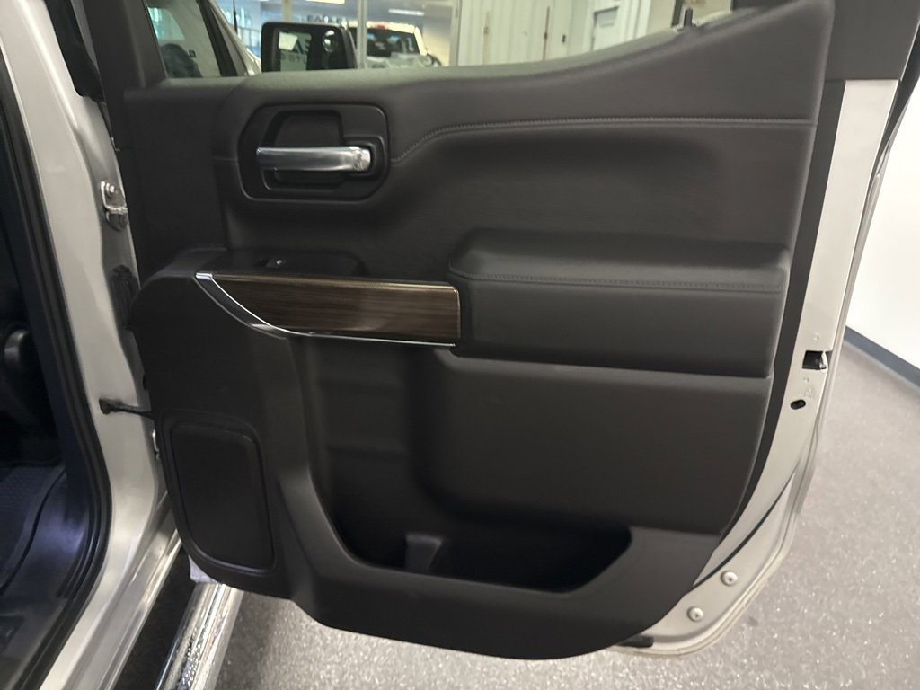 Used 2019 Chevrolet Silverado 1500 RST image 38