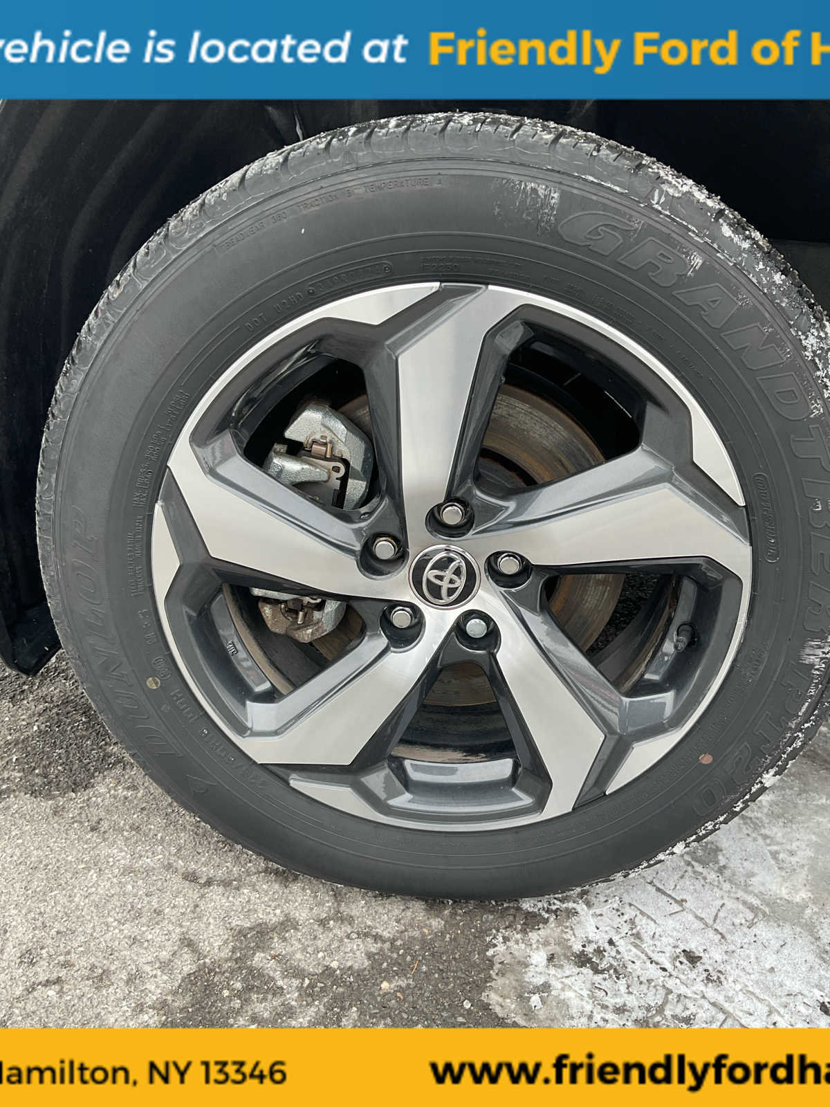 Used 2024 Toyota RAV4 SE w/ Weather & Moonroof Package image 13