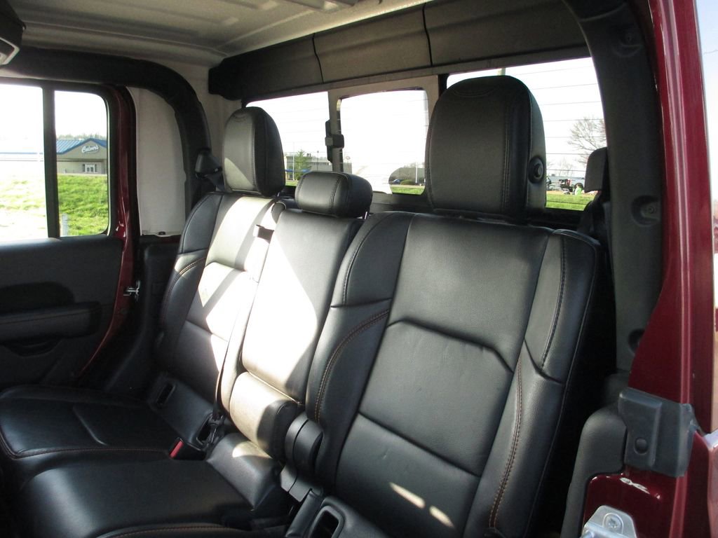 Used 2021 Jeep Gladiator Mojave w/ Cold Weather Group image 18