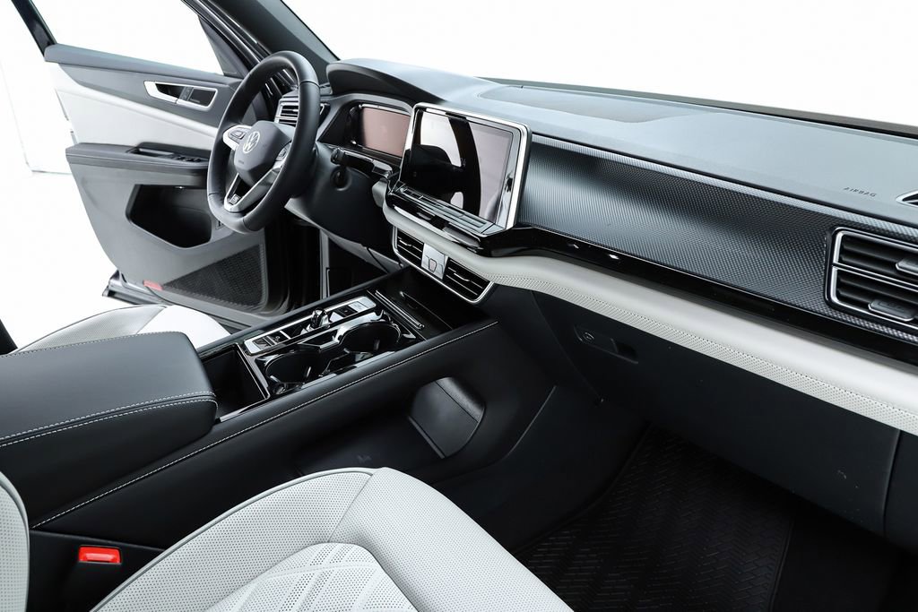 New 2025 Volkswagen Atlas Cross Sport SEL Premium R-Line image 33