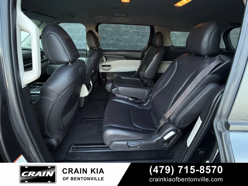 Used 2024 Kia Carnival LX image 24
