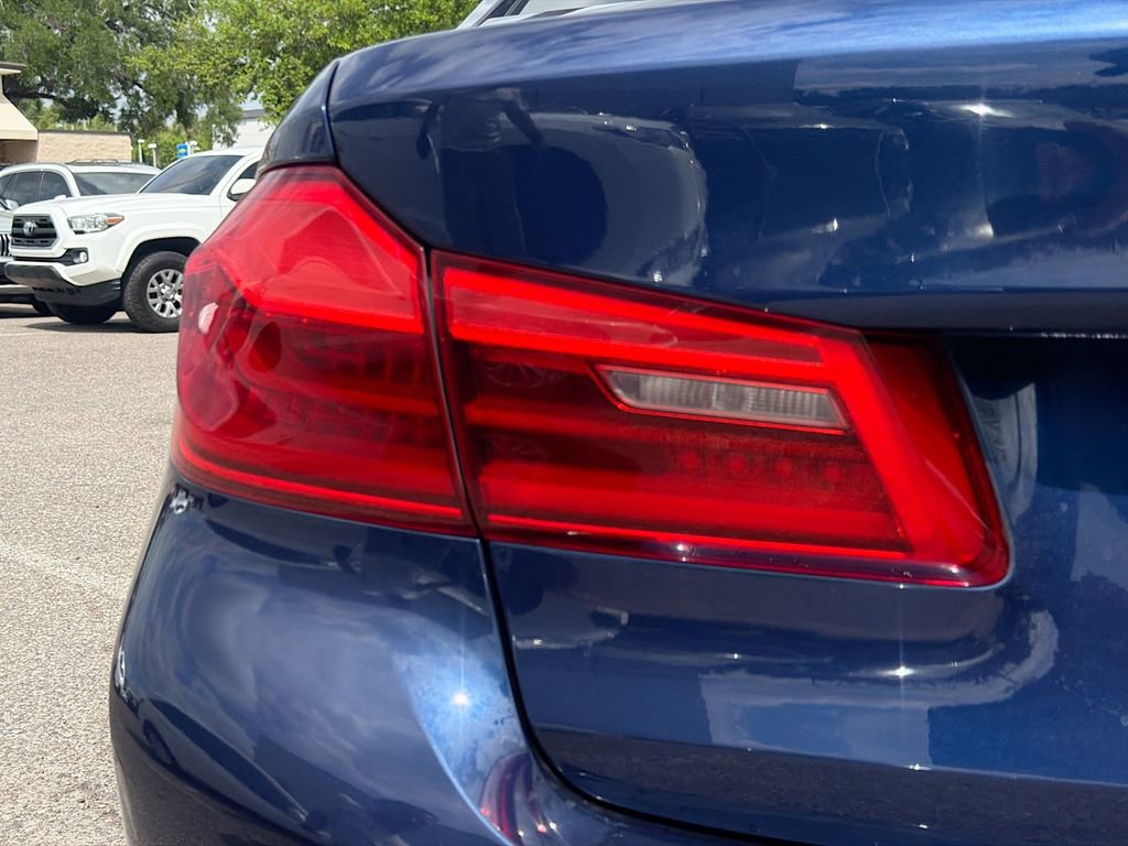 Used 2018 BMW 530e image 10